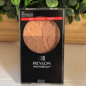 Revlon Photo-ready 100 Bronzer - Chic Bronze RARE Sealed!